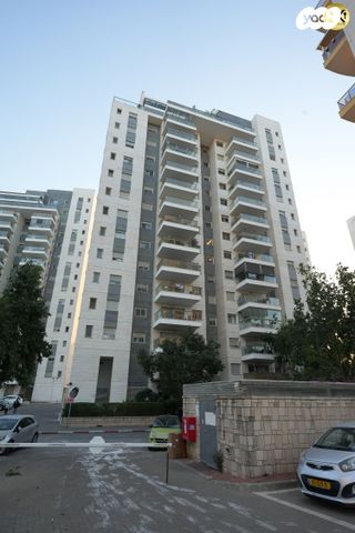 גינת אגוז 