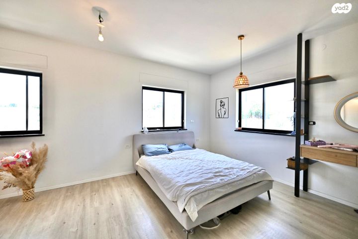 דו משפחתי, סנונית, טירת שלום, נס ציונה