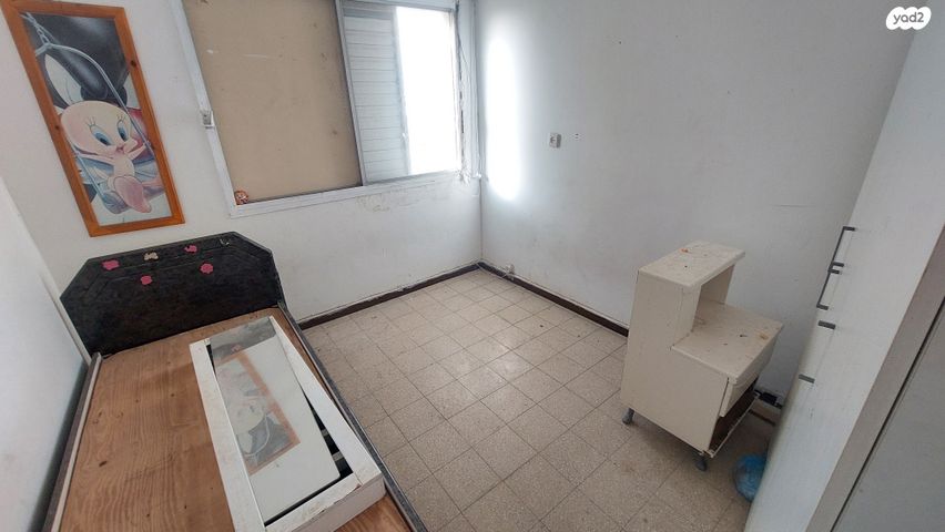 דירה, רש"י, שכונה ד', באר שבע