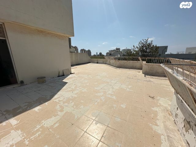 גג/ פנטהאוז, שדרות אמנון ותמר, גני הרצליה, הרצליה