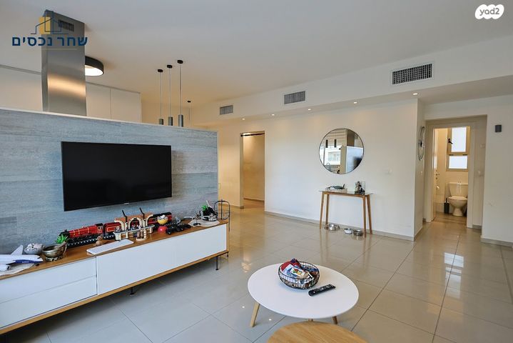 דירה, חסידה, כפר סבא הצעירה, כפר סבא