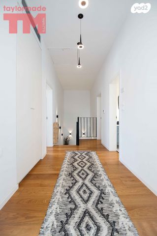 דו משפחתי, פרדס חנה כרכור