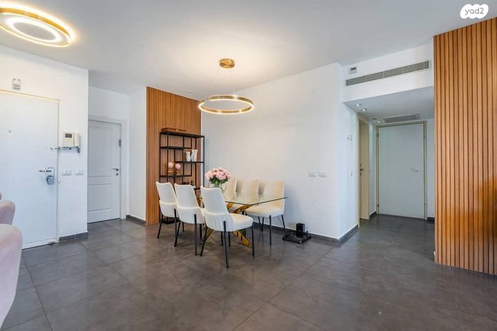 דירה, היובל, אור עקיבא