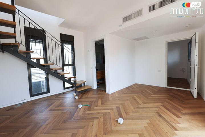 דופלקס, תל אביב יפו