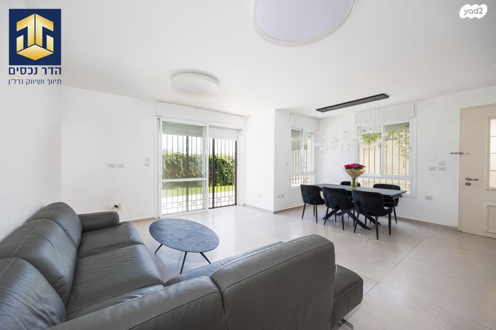 דו משפחתי, שכונה ח', מבשרת ציון