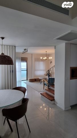 בית פרטי/ קוטג', המעפילים, עיר, מרכז העיר, נהריה