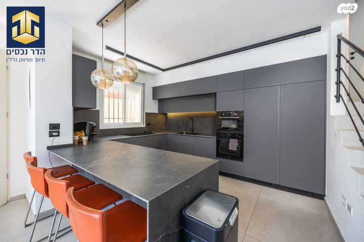 דו משפחתי, שכונה ח', מבשרת ציון