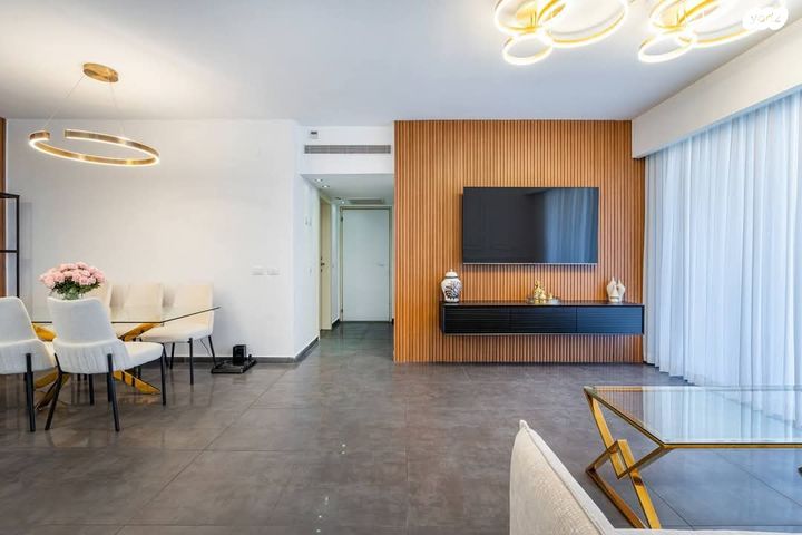 דירה, היובל, אור עקיבא