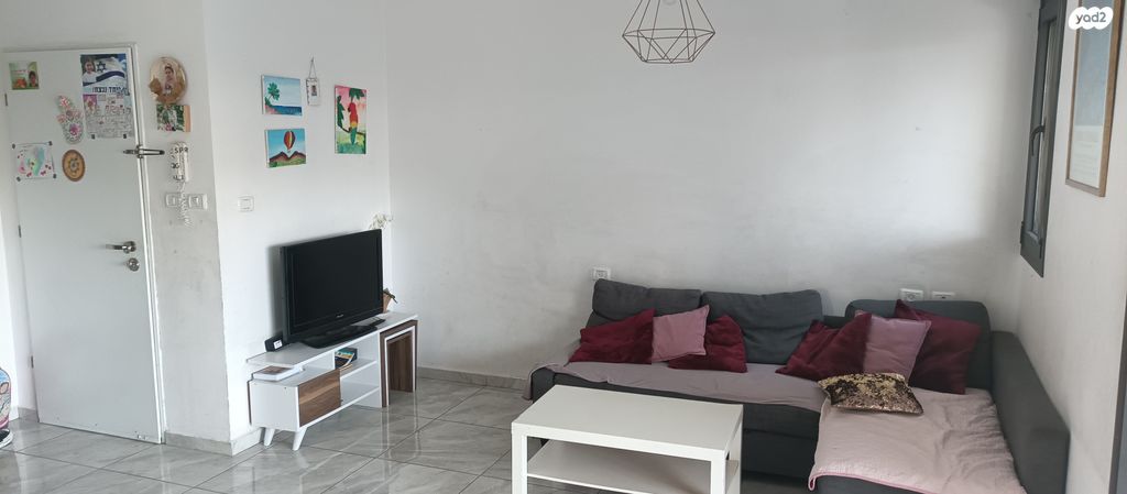 דירה, הרב אברהם שפירא, גבעת משקפיים, בית שמש