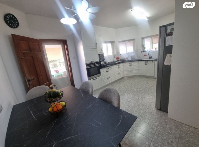 בית פרטי/ קוטג', מיתר / כרמית