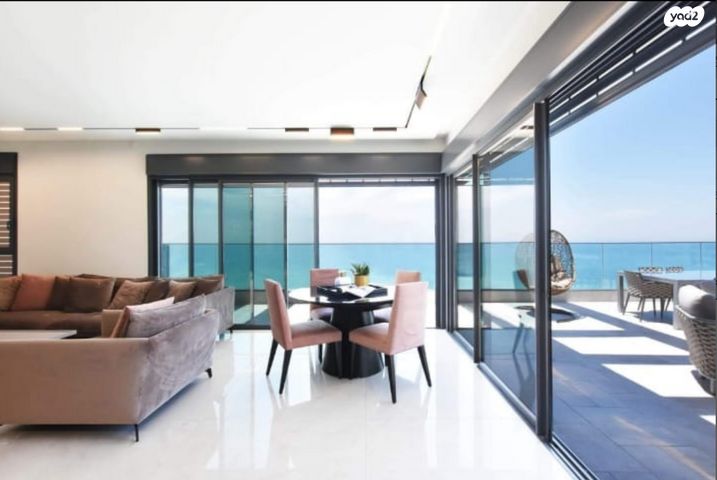 גג/ פנטהאוז, דרך בן גוריון 113, דרום מערב ותיק, בת ים