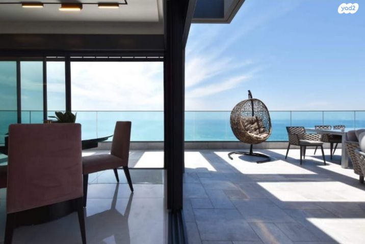 גג/ פנטהאוז, דרך בן גוריון 113, דרום מערב ותיק, בת ים