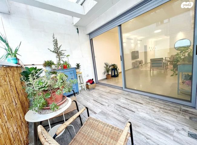 דירה, רעננה