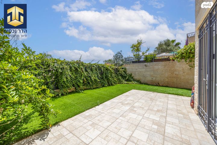 דו משפחתי, שכונה ח', מבשרת ציון