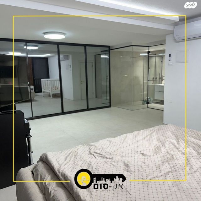 דופלקס, הרב זרביב, רמב"ם, טירת כרמל