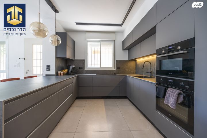 דו משפחתי, שכונה ח', מבשרת ציון