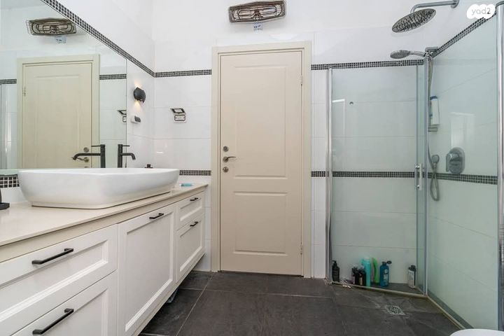 דירה, היובל, אור עקיבא