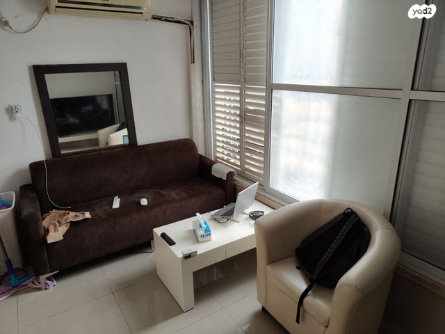 דירה, אלברט איינשטיין, לוד