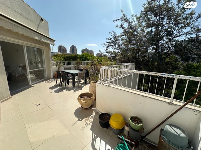 גג/ פנטהאוז, שדרות אמנון ותמר, גני הרצליה, הרצליה