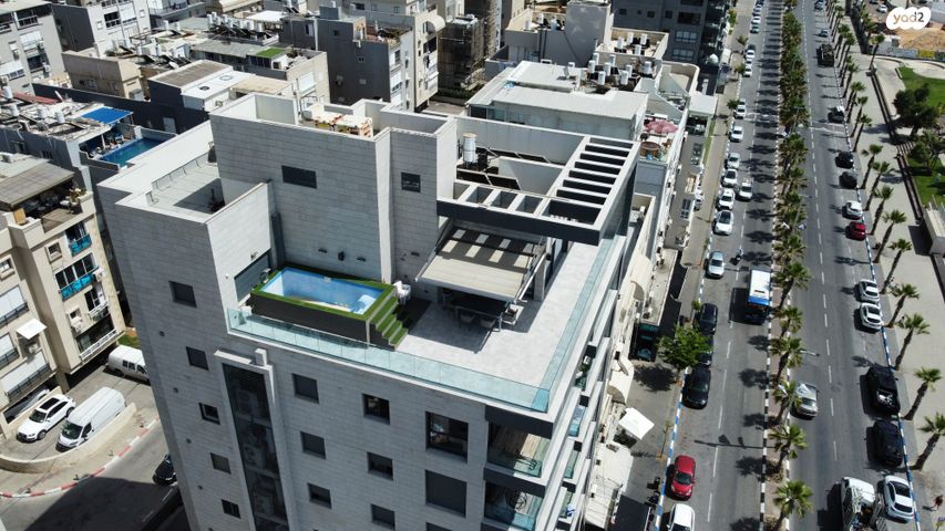 גג/ פנטהאוז, דרך בן גוריון 113, דרום מערב ותיק, בת ים