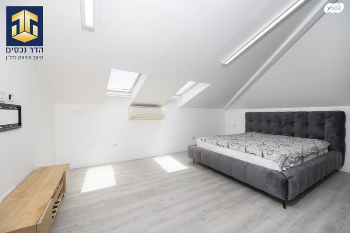 דו משפחתי, שכונה ח', מבשרת ציון