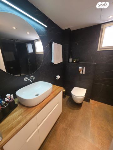 דירה, גבעת התחמושת, קרית שרת מערב, חולון