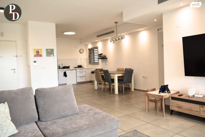 דירה, שדרות יצחק רבין 5, רמת אמיר, קדימה צורן