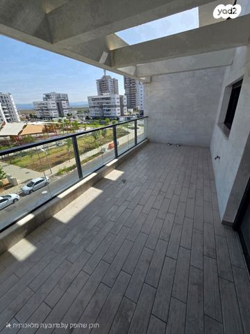 דירה, שלום הגליל, אריק שרון, נהריה