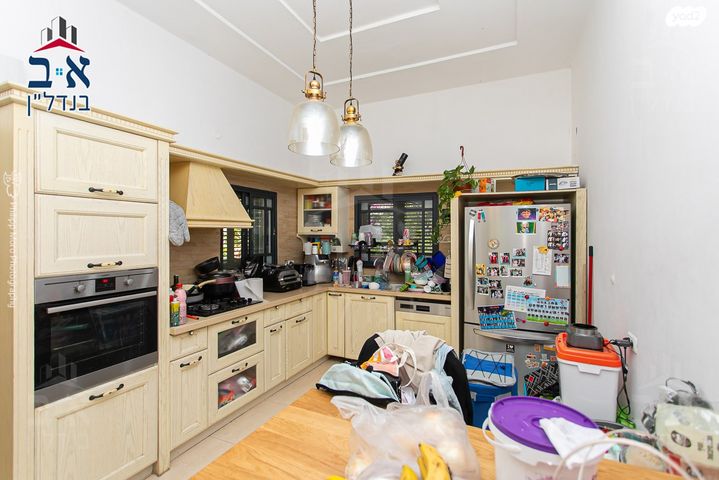 דירת גן, דרך הים, כרמל מערבי, חיפה