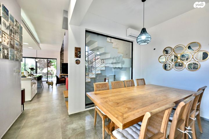 דו משפחתי, סנונית, טירת שלום, נס ציונה