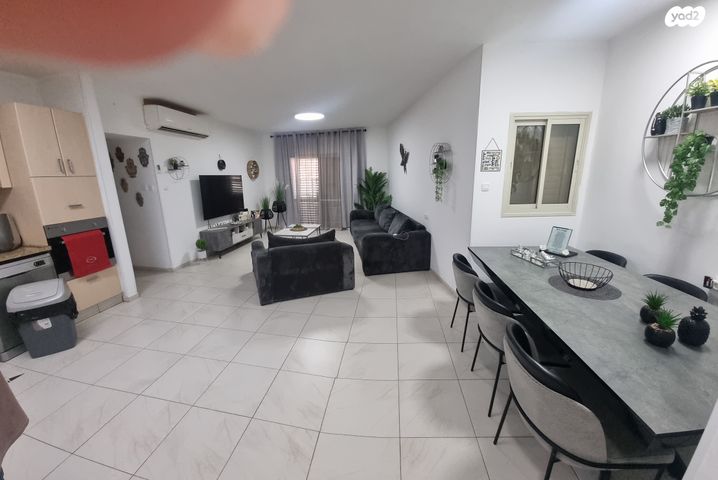 דירה, שדרות הערים התאומות, רמות הרכס, באר שבע