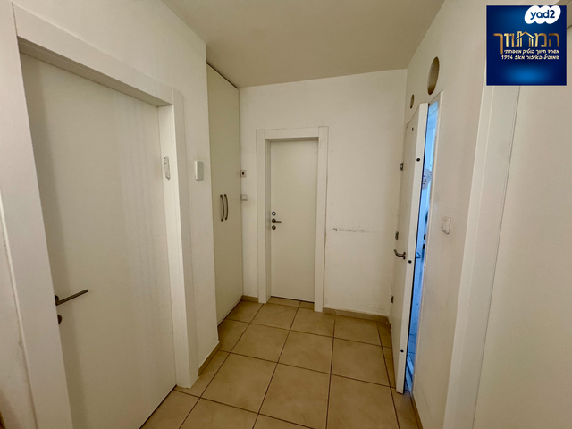 דירה, נחל איילון, צור יצחק, צור יצחק