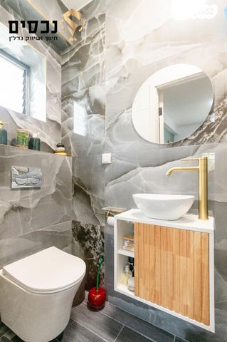 דירה, רב ניסים גאון, אלעד