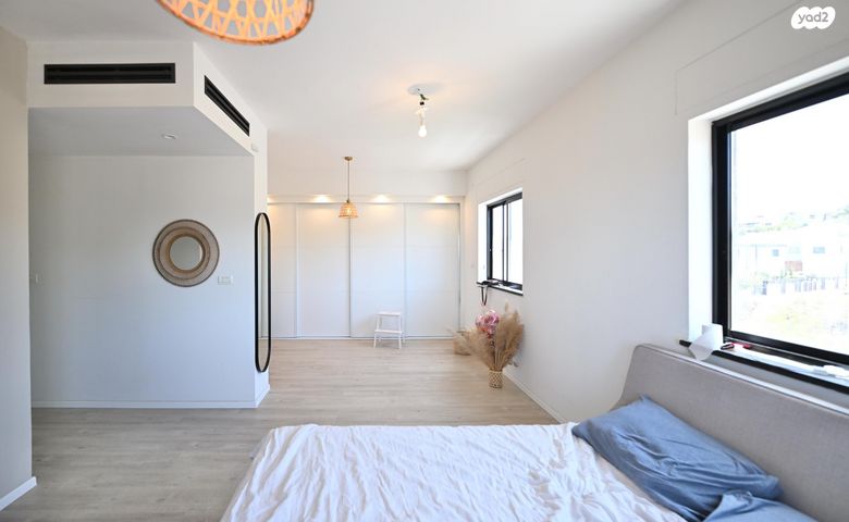 דו משפחתי, סנונית, טירת שלום, נס ציונה