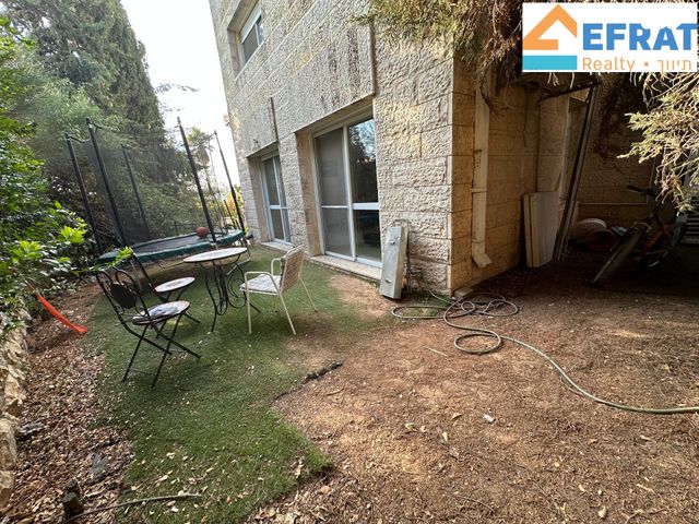 בית פרטי/ קוטג', הרימון, אפרת