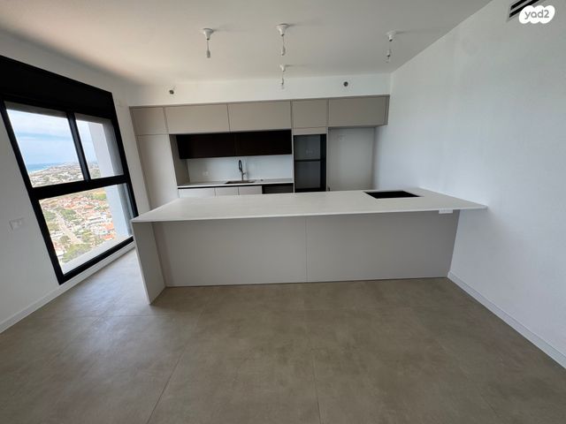 דירה, הביכורים, עין התכלת, נתניה