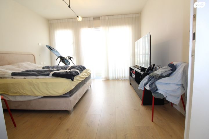 דירה, הרצליה