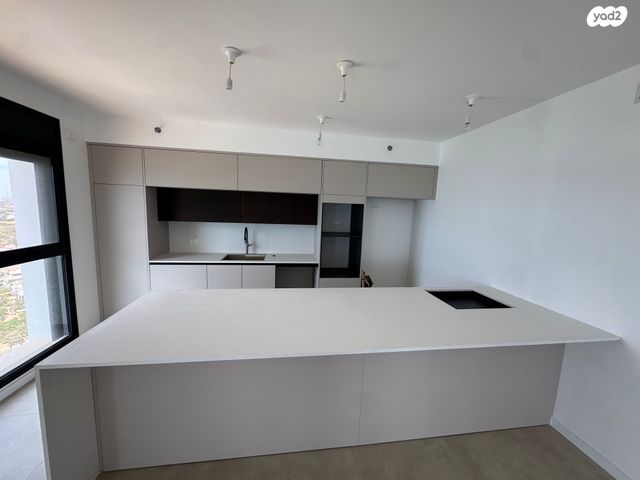 דירה, הביכורים, עין התכלת, נתניה