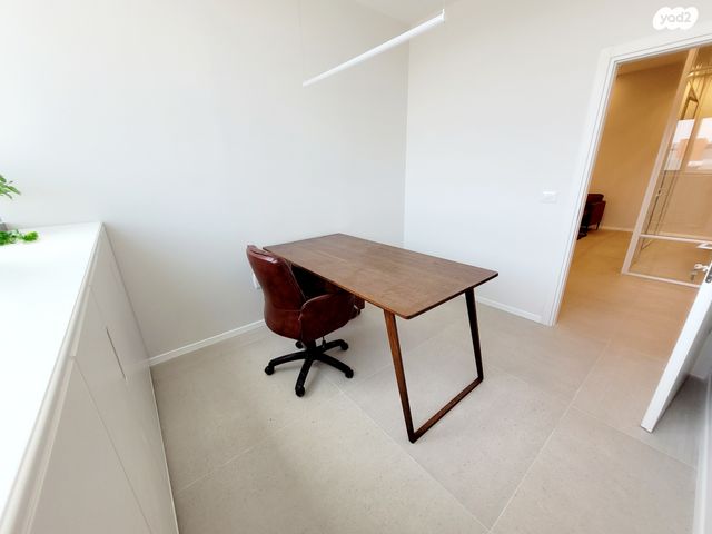 משרדים, מרכז עינב, מודיעין מכבים רעות