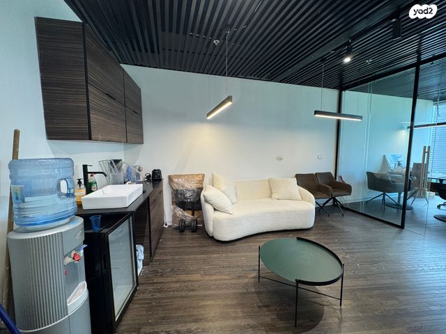 משרדים, תובל, בורסה, רמת גן