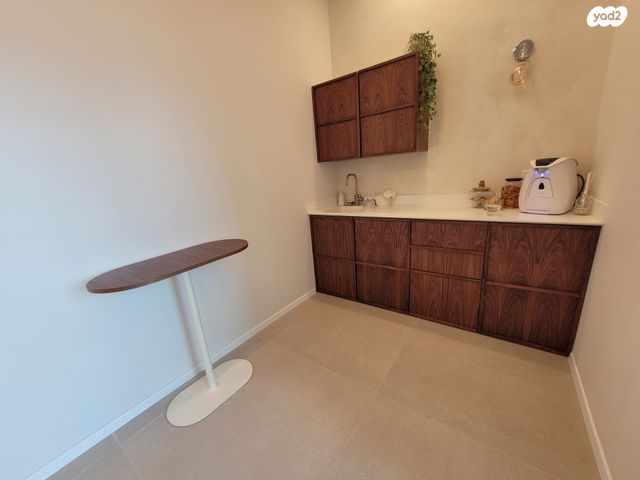 משרדים, מרכז עינב, מודיעין מכבים רעות