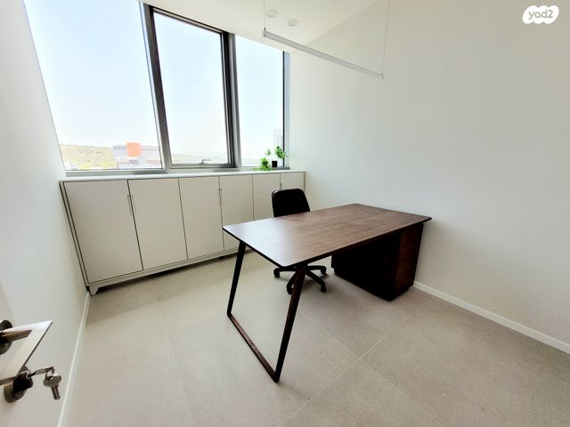 משרדים, מרכז עינב, מודיעין מכבים רעות