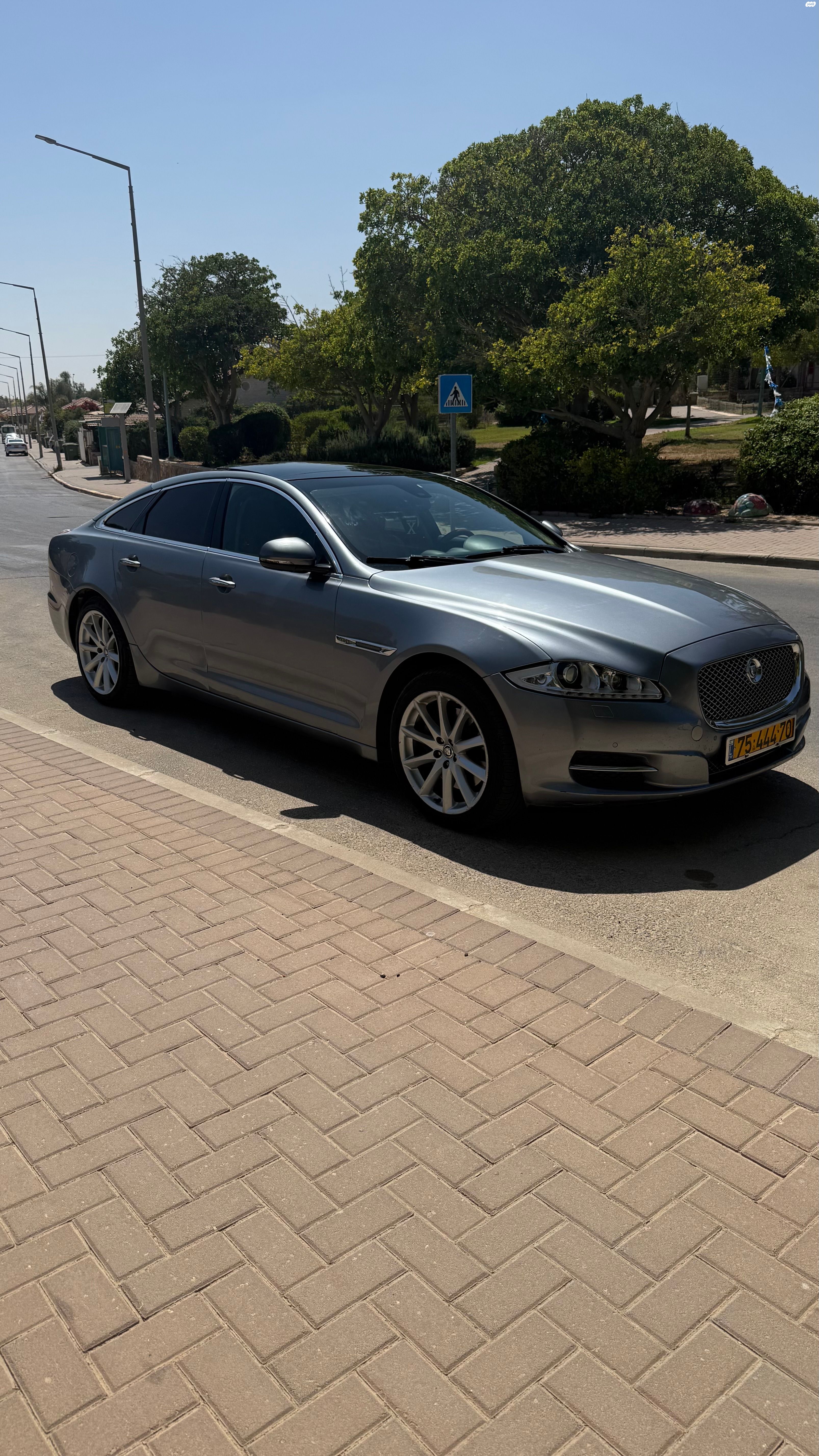מודעת רכב יגואר XJ