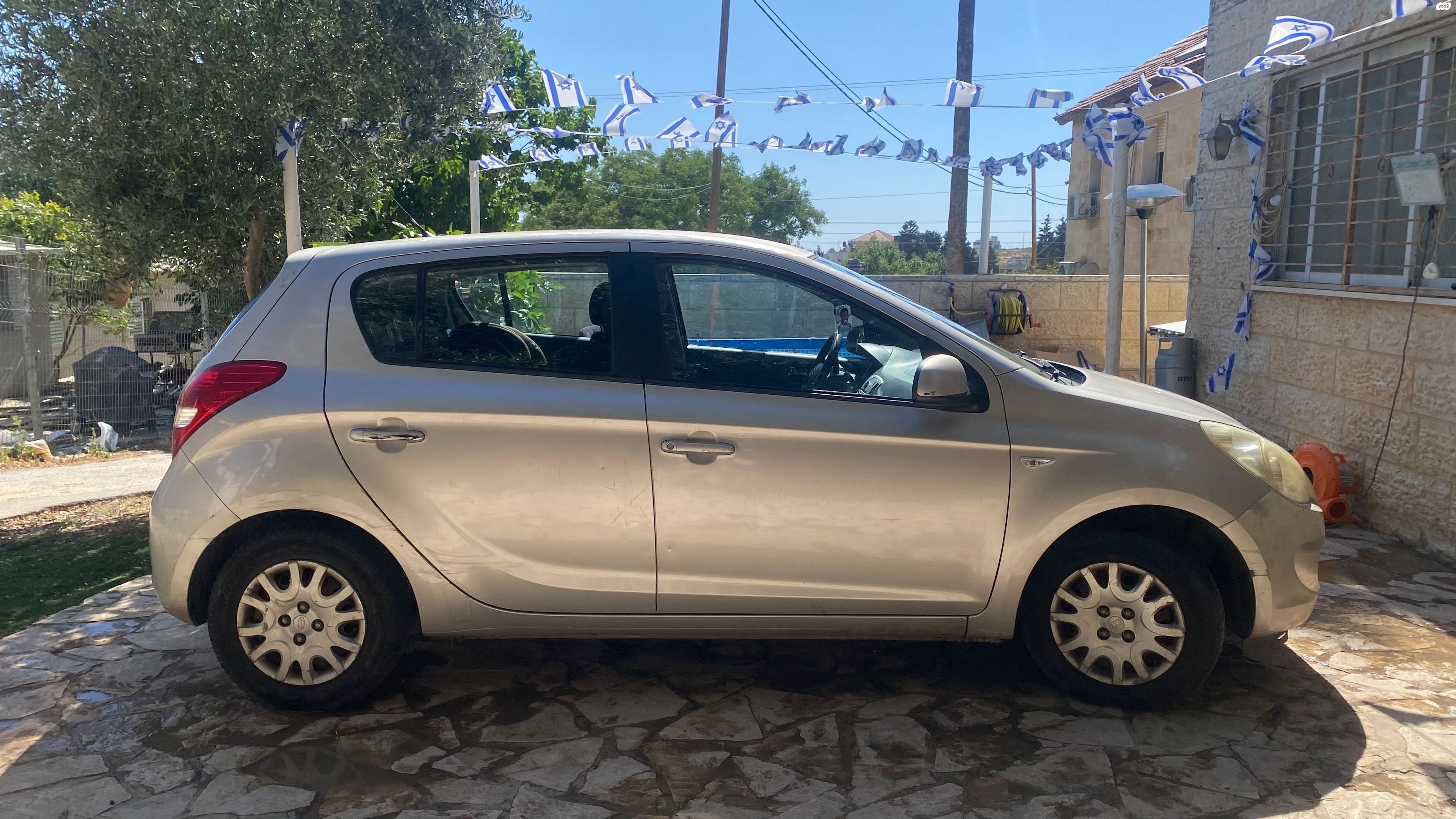 מודעת רכב יונדאי i20