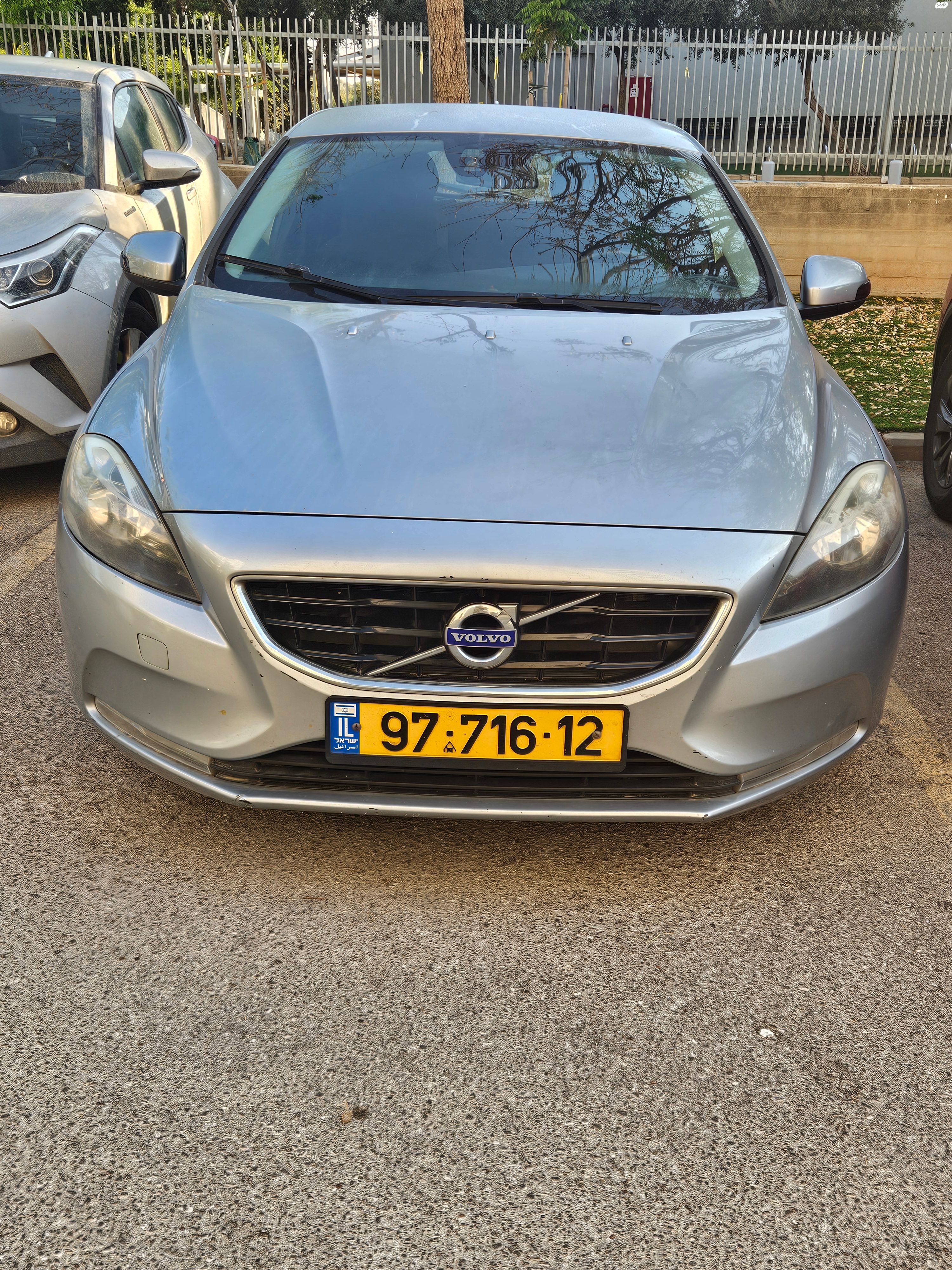 מודעת רכב וולוו V40