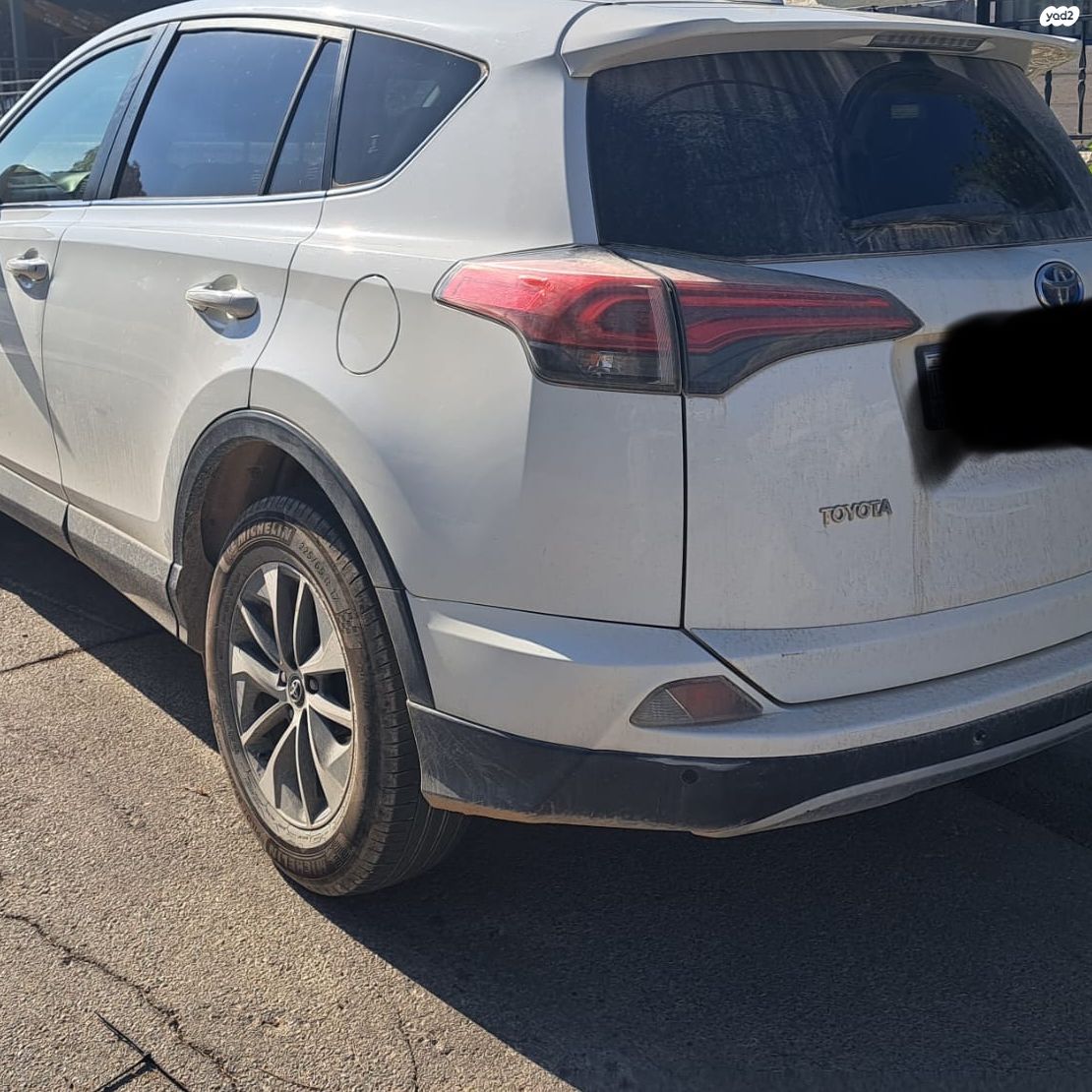 מודעת רכב טויוטה RAV4
