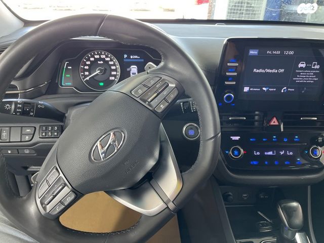 יונדאי איוניק