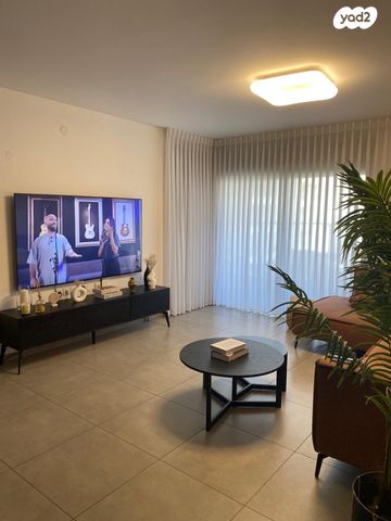 דרך העצמאות 35