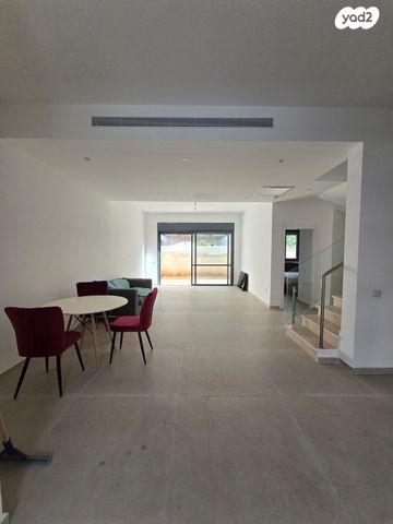 בית פרטי/ קוטג', אור ים, אור עקיבא