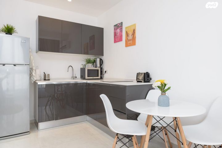 דירה, הירקון 24, כרם התימנים, תל אביב יפו